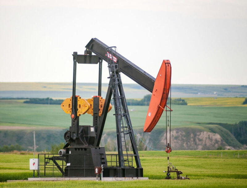 Inherited oil and gas rights in Texas - an oil well hard at work.
